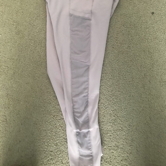 Fabletics Mila High Waisted Pocket Legging - Picture 4 of 5